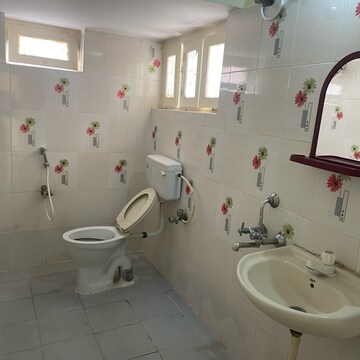 Bathroom in 3 BHK Independent House at Shanthi Nagar – for Rent