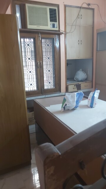 Furnished Amenities in 2.5 BHK Apartment at Uma Cooperative Society, Mayur Vihar 1 – for Rent