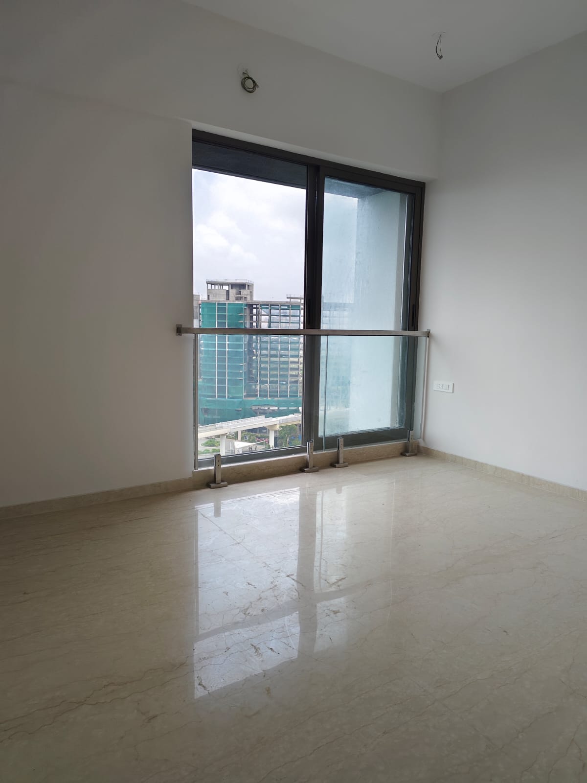 2 BHK Apartment For Rent in Adani Ten BKC