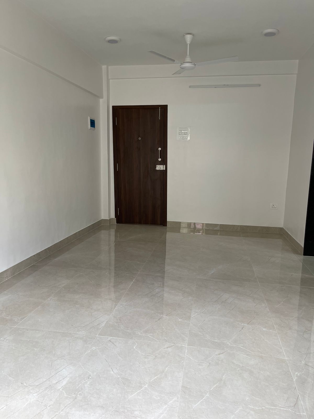 1 BHK 650 Sq.Ft. Apartment in Shefali Apartment Santacruz