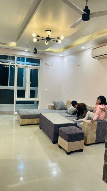 Living Room in 3.5 BHK Apartment at Omaxe R2, Gomti Nagar – for Sale