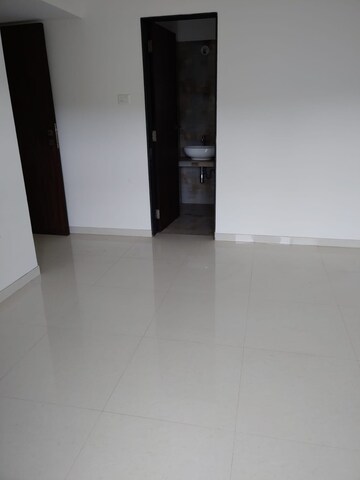 Room in 2 BHK Apartment at Puranik Abitante, Bavdhan – for Sale
