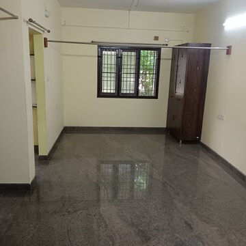 Room in 2 BHK Apartment at Mannivakkam – for Rent