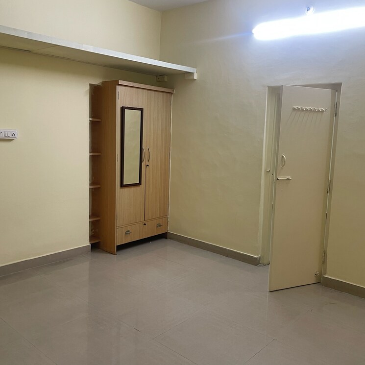 Room, shanthi nagar 3 Bedroom 1250 Sq.Ft. Independent House In Shanthi Nagar Bangalore 8889117