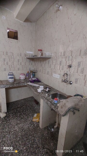 Master Bedroom in 1 BHK Builder Floor at Mehrauli – for Rent