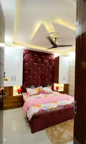 Bedroom in 2 BHK Apartment at Sheth Montana, Mulund West – for Rent