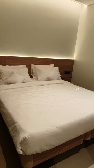 Bedroom in 3 BHK Apartment at LnT Crescent Bay T3, Parel – for Rent