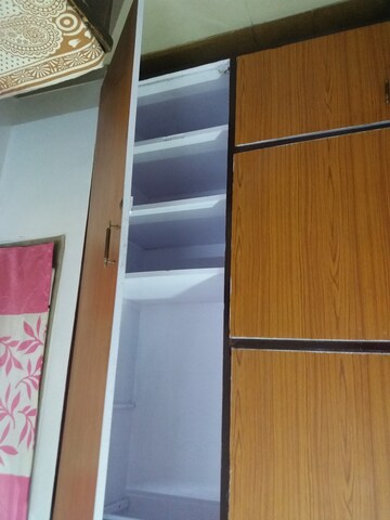 Bedroom in 2 BHK Apartment at Bhandarkar Road – for Rent