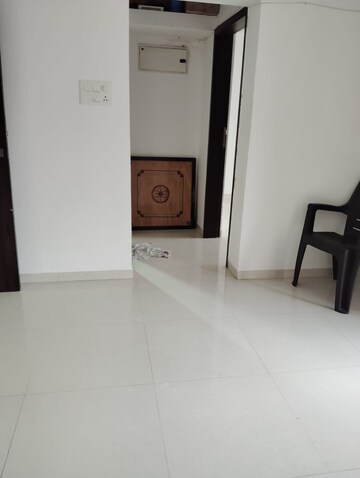 Room in 3 BHK Apartment at Puranik Abitante, Bavdhan – for Sale