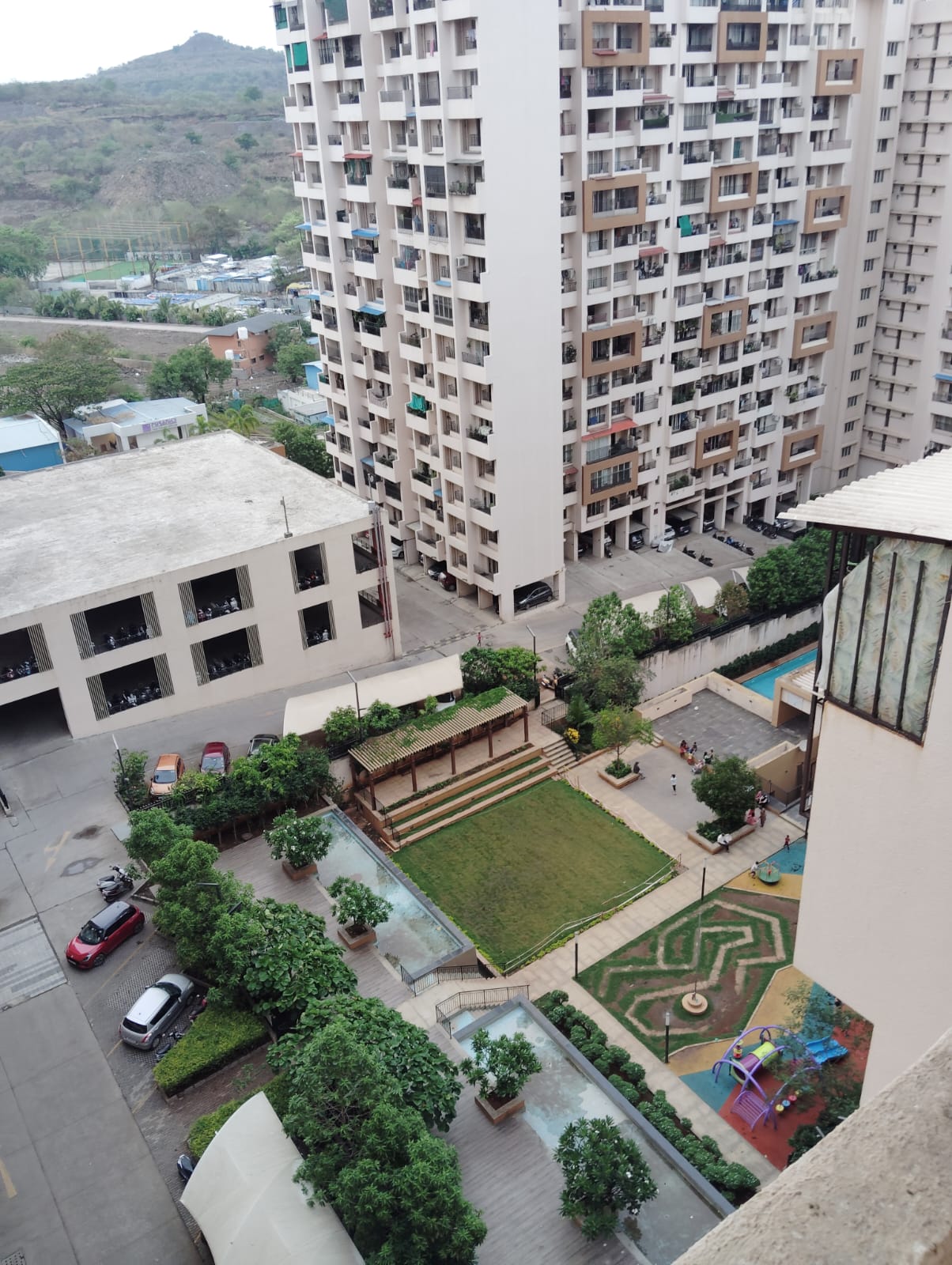 3 BHK + Servant Room Apartment For Sale in Puranik Abitante