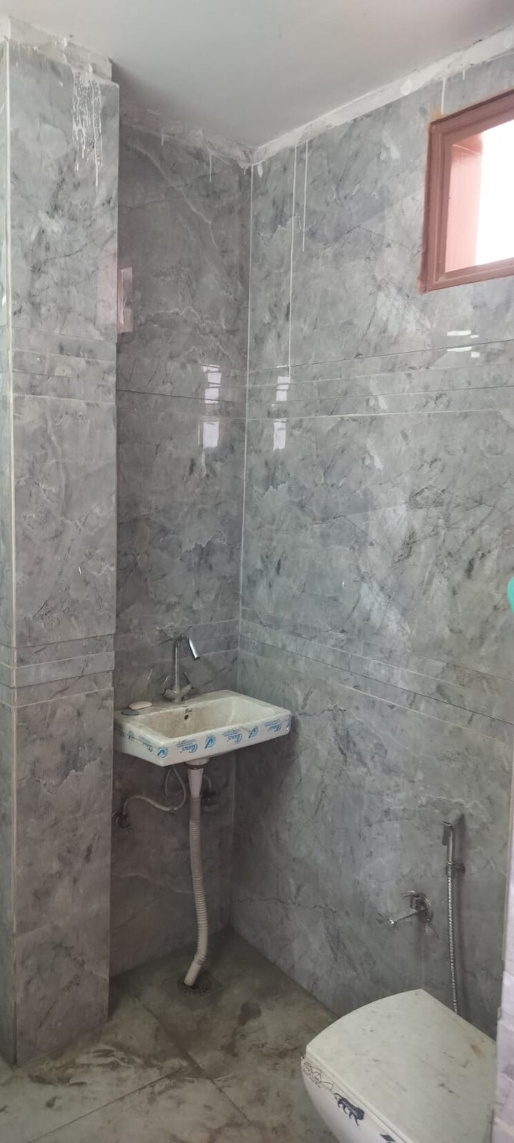 Bathroom, kalkaji 2 Bedroom 550 Sq.Ft. Builder Floor In Kalkaji Delhi 8889190