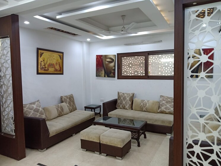 Living Room, rajouri garden 3 Bedroom 200 Sq.Yd. Builder Floor In Rajouri Garden Delhi 8889199