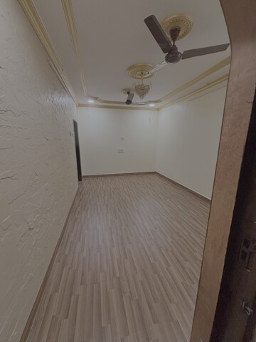 Room in 2 BHK Apartment at Nirmal Jeevan CHS, Kopri – for Rent