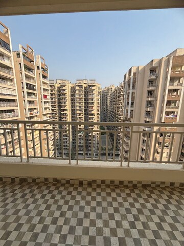 2.5 BHK Apartment For Sale in Hawelia Valenova Park, Tech Zone 4 Greater Noida