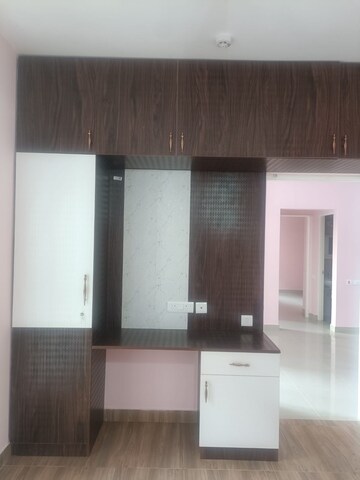 Room in 3 BHK Apartment at Helio at Brigade El Dorado, Bagaluru – for Rent