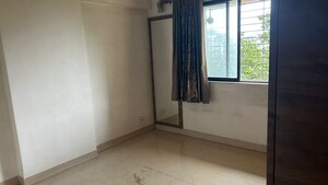 Room in 2 BHK Apartment at Thane West – for Sale