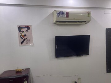 Furnished Amenities in 1 RK Apartment at Unitech Uniworld Gardens 2, Sector 47 – for Rent