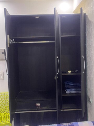 Furnished Amenities in 1 RK Apartment at Unitech Uniworld Gardens 2, Sector 47 – for Rent