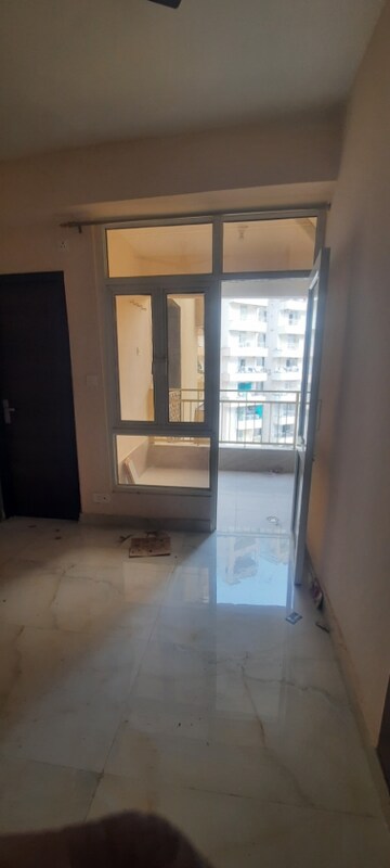 Room in 2 BHK Apartment at Supertech Ecovillage II, Sector 16b Greater Noida – for Rent