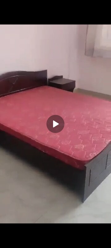 Furnished Amenities in 3 BHK Apartment at DLF Ridgewood Estate, Dlf Phase iv – for Rent
