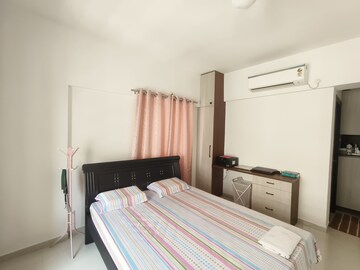 Bedroom in 3 BHK Apartment at Raheja Vistas, Nacharam – for Rent