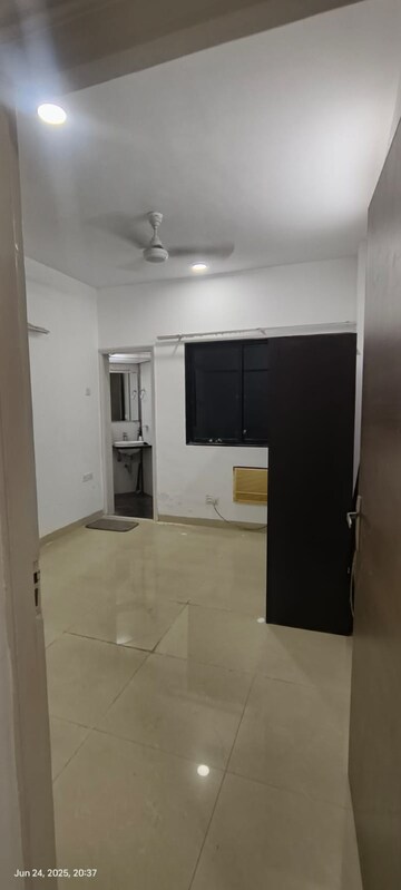 Master Bedroom in 3 BHK Apartment at Nahar Amrit Shakti, Chandivali – for Rent