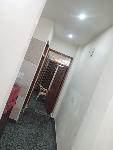Furnished Amenities in 1 BHK Builder Floor at Dwarka Mor – for Rent