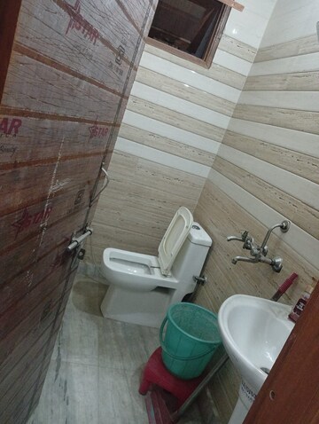 Bathroom in 1 BHK Builder Floor at Dwarka Mor – for Rent