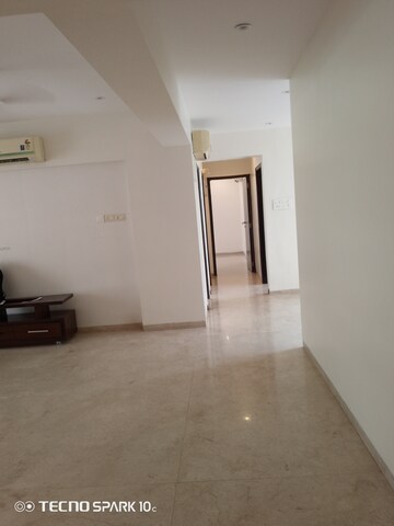 3.5 BHK Apartment For Rent in Tiara Tower, Santacruz West