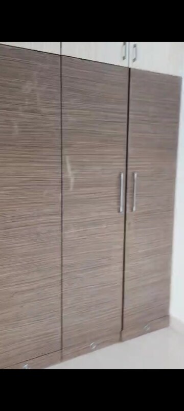 Furnished Amenities in 3 BHK Apartment at Cosmos Majestic, Prabhadevi – for Sale