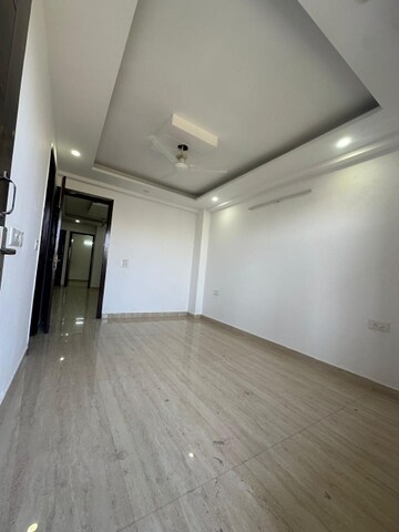 Room in 2 BHK Builder Floor at Saket – for Rent