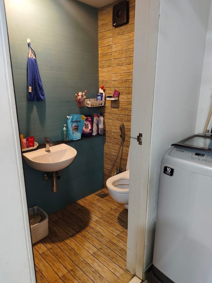 Bathroom, lodha-crown-quality-homes 1 Bedroom 317 Sq.Ft. Apartment In Majiwada Thane 8889420
