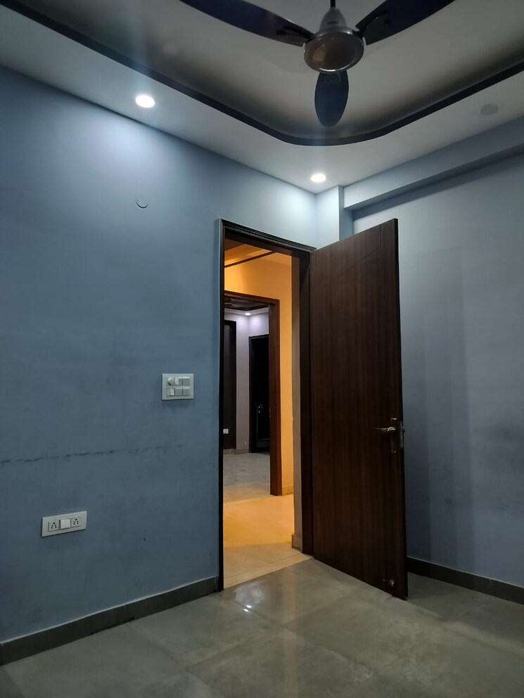 Room, dev-apartments-sector-49 3 Bedroom 162 Sq.Mt. Independent House In Sector 49 Noida 8889474