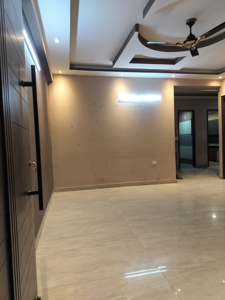 Room, dev-apartments-sector-49 3 Bedroom 162 Sq.Mt. Independent House In Sector 49 Noida 8889474