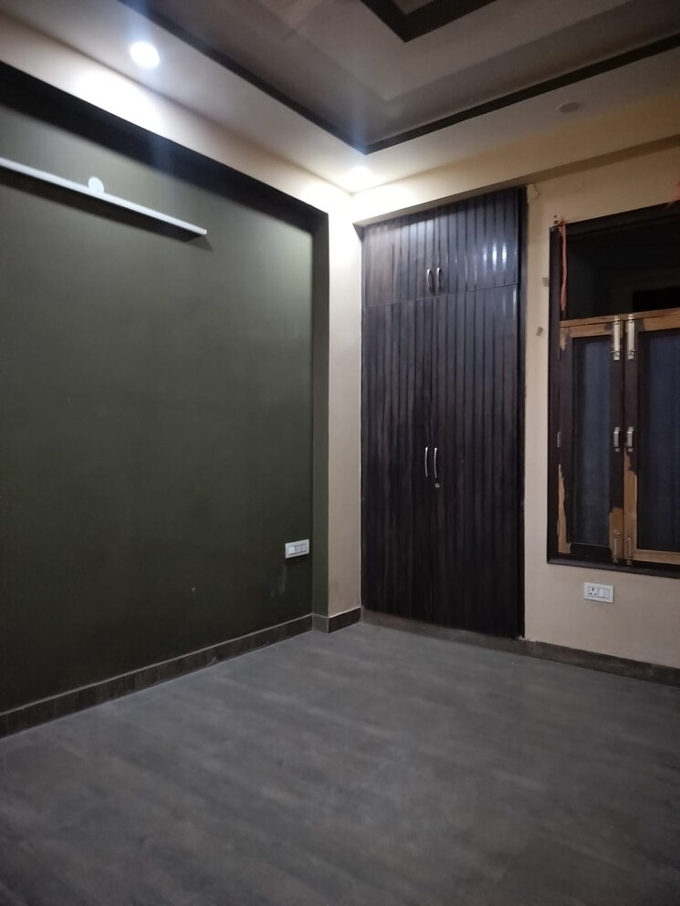 Room, dev-apartments-sector-49 3 Bedroom 162 Sq.Mt. Independent House In Sector 49 Noida 8889474