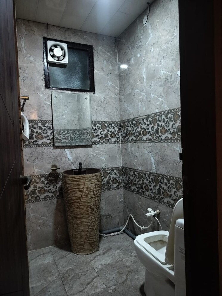 Bathroom, dev-apartments-sector-49 3 Bedroom 162 Sq.Mt. Independent House In Sector 49 Noida 8889474