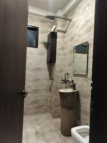 Bathroom in 3 BHK Independent House at Dev Apartments Sector 49, Sector 49 – for Rent