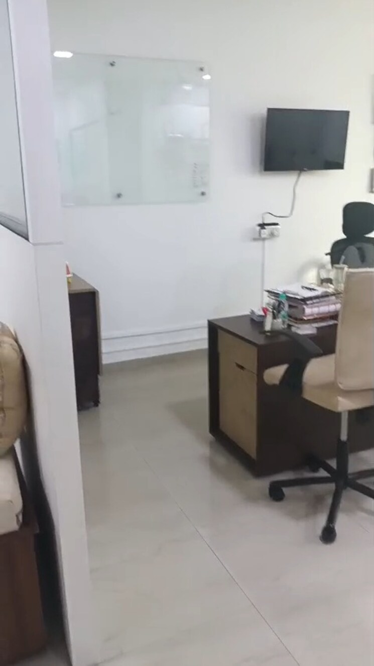 Team Area, bhumiraj-costarica Commercial Office Space 640 Sq.Ft. In Sanpada Navi Mumbai 8889544