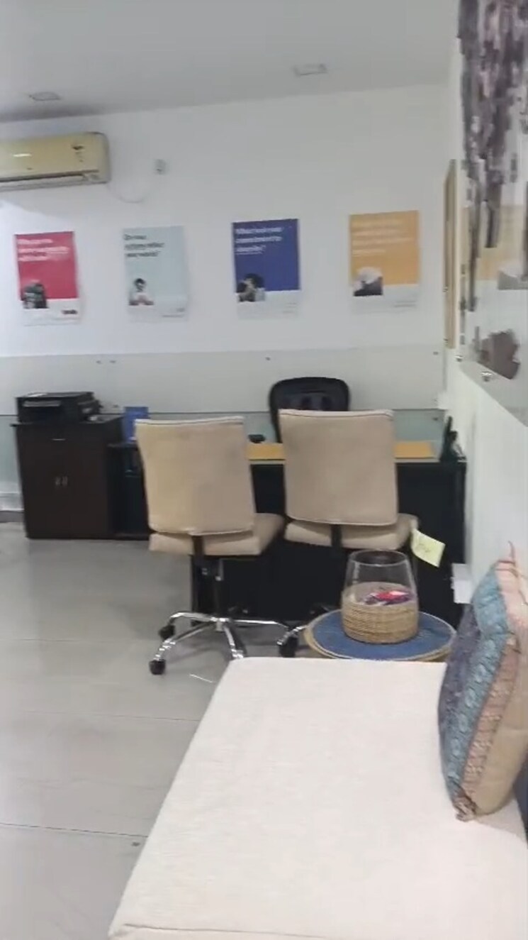 Team Area, bhumiraj-costarica Commercial Office Space 640 Sq.Ft. In Sanpada Navi Mumbai 8889544