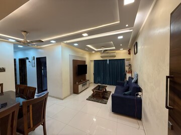 Team Area in 2 BHK Apartment at Sunrise Tower Malad, Malad East – for Rent