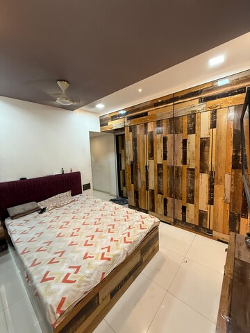 Bedroom in 2 BHK Apartment at Sunrise Tower Malad, Malad East – for Rent