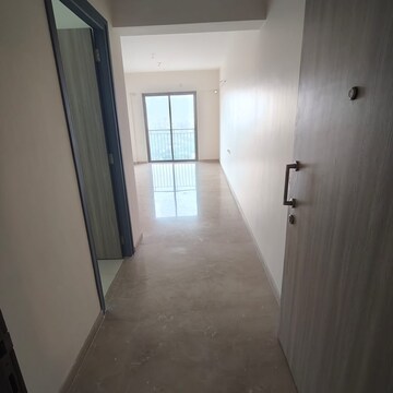 Room in 2.5 BHK Apartment at Rustomjee Summit, Datta Pada – for Rent