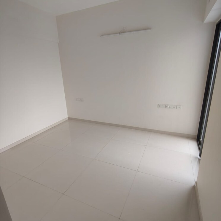 Room, rustomjee-summit 2.5 Bedroom 901 Sq.Ft. Apartment In Datta Pada Mumbai 8889539