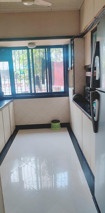  3 BHK Apartment at Piroja Court, Santacruz West – for Rent