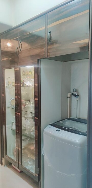Furnished Amenities in 3 BHK Apartment at Piroja Court, Santacruz West – for Rent