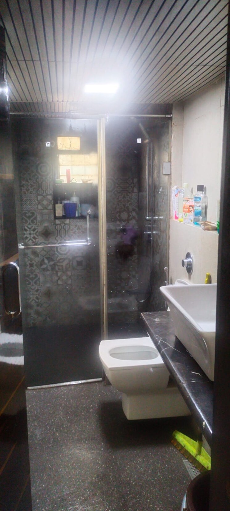 Bathroom, piroja-court 3 Bedroom 1125 Sq.Ft. Apartment In Santacruz West Mumbai 8889556
