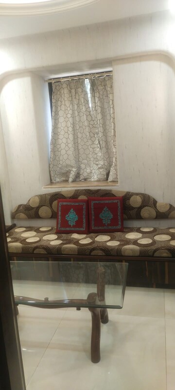  3 BHK Apartment at Piroja Court, Santacruz West – for Rent