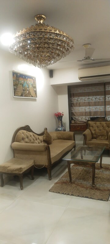 Living Room in 3 BHK Apartment at Piroja Court, Santacruz West – for Rent