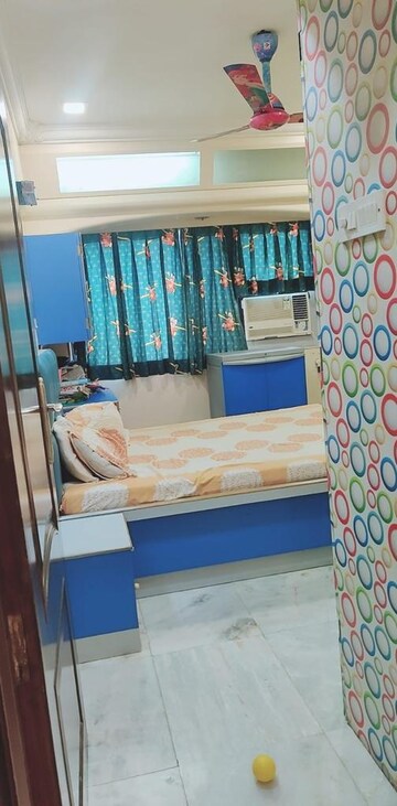 Bedroom in 3 BHK Apartment at Piroja Court, Santacruz West – for Rent