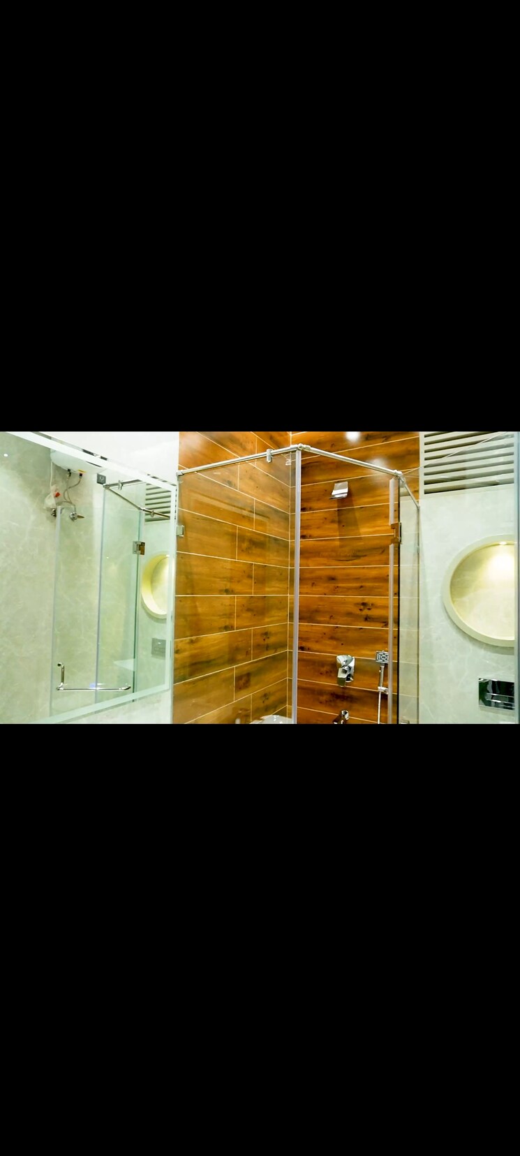 Bathroom, karkardooma 4 Bedroom 2250 Sq.Ft. Builder Floor In Karkardooma Delhi 8889618